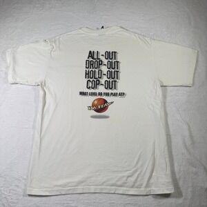 Vintage No Fear "What Level Do You Play At?" Basketball Graphic T-Shirt